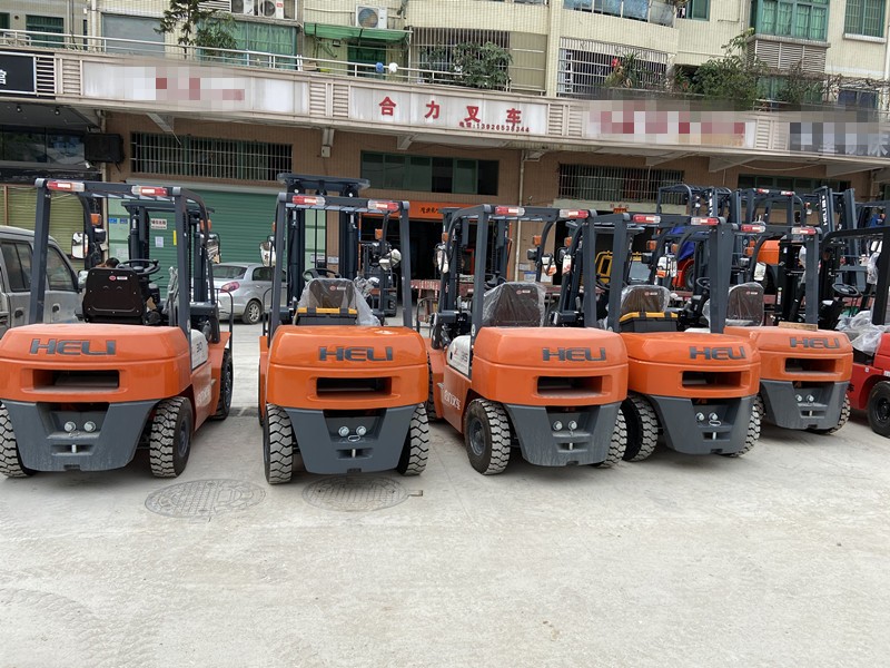 深圳廠價直銷合力叉車、寶安沙井叉車批發(fā)、公明低價促銷柴油叉車