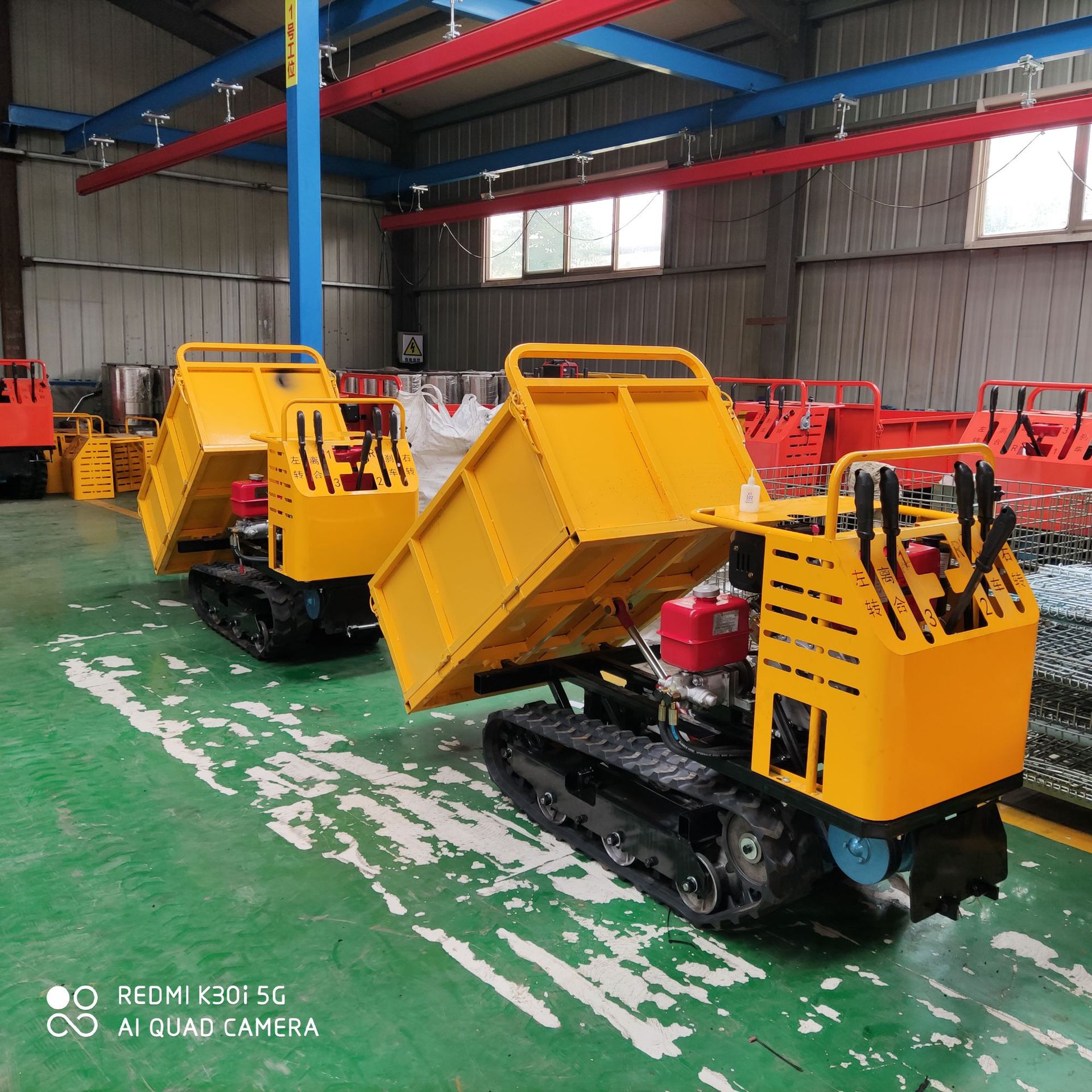 新款 履帶運輸車 (3)