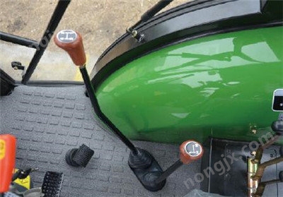 中聯耕王RK804輪式拖拉機