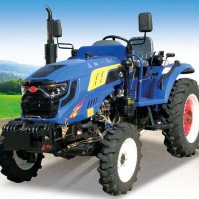 泰山多缸TE304-454型輪式拖拉機(jī)